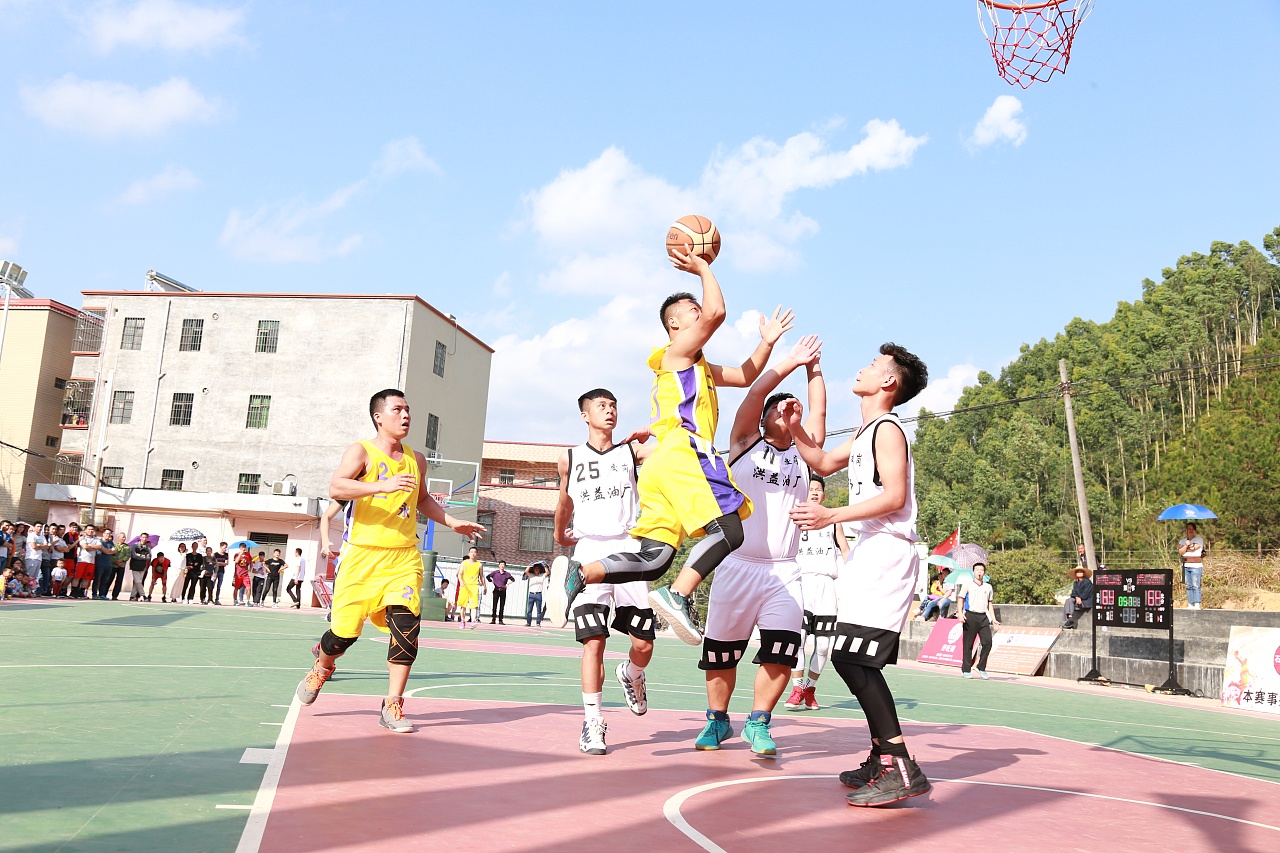 奥胡斯VS萨巴赫直播_奥胡斯VS萨巴赫弹幕互动高清直播_奥胡斯VS萨巴赫直播多角度切换