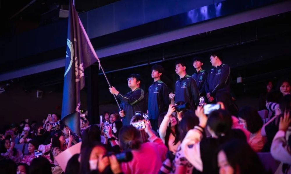 足球直播_足球极速秒开高清流_足球直播多语言解说版